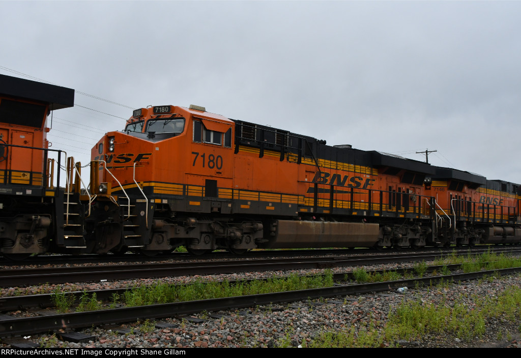 BNSF 7180 Hoster shot.